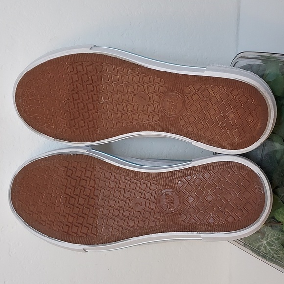 Girls Platform Canvas Sneaker - Picture 7 of 11